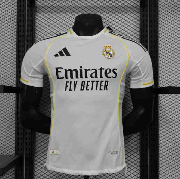 Versión Jugador Equipacion Primera Real Madrid 2025 2026