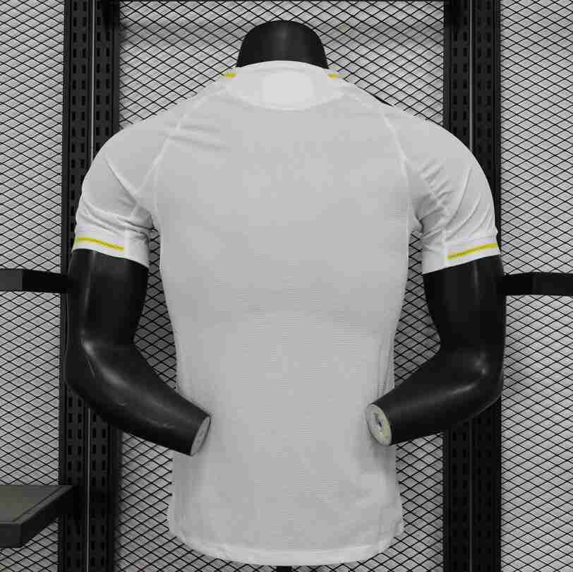 Versión Jugador Equipacion Primera Real Madrid 2025 2026_1