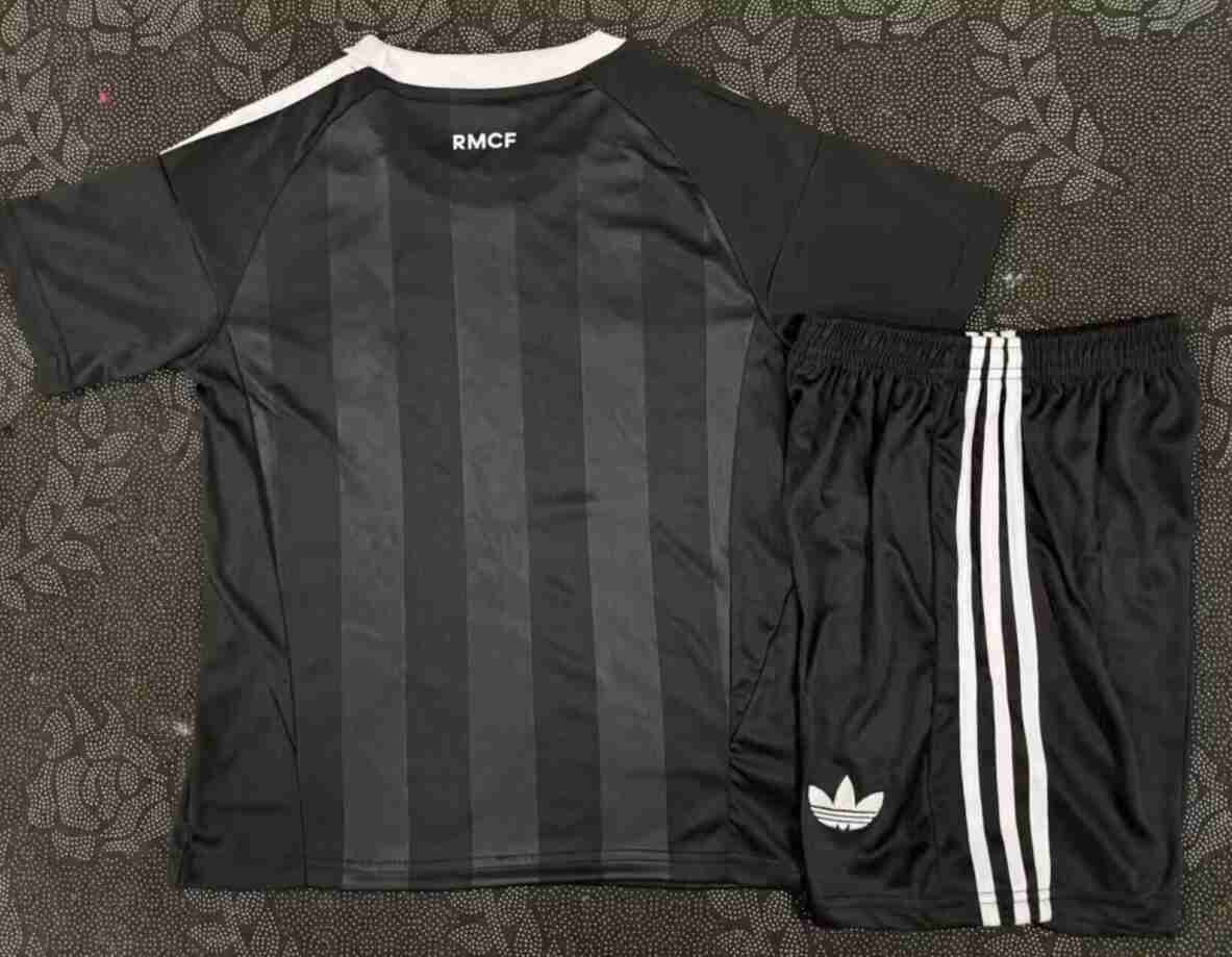 Equipacion Real Madrid Conjunto Niños Portero 2025 2026 Negro_1