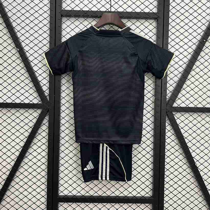 Equipacion Real Madrid Conjunto Niños Segunda 2025 2026_1