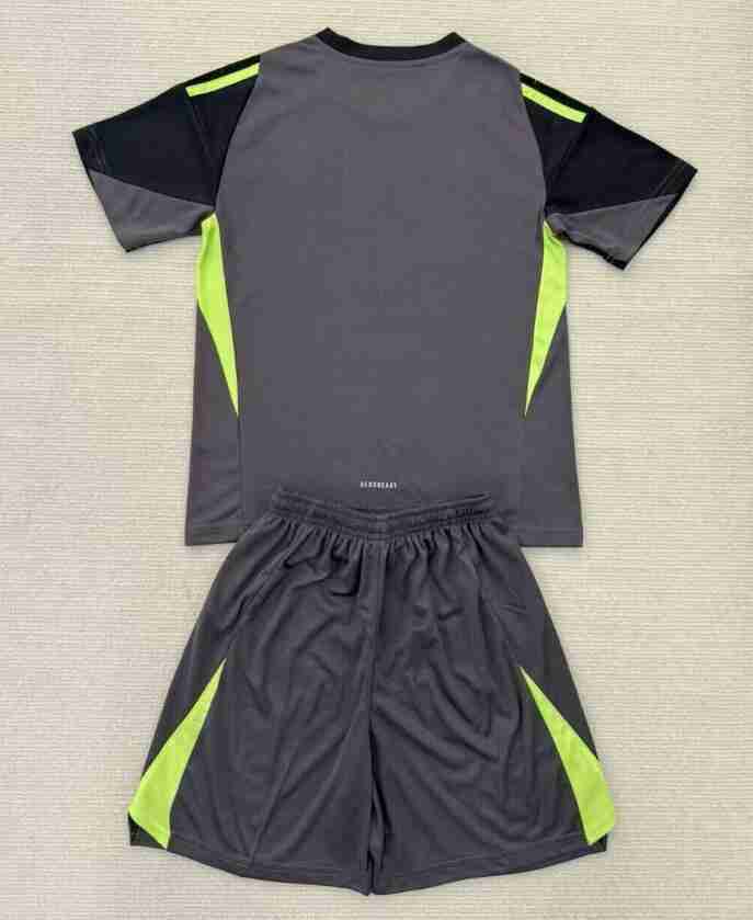 Equipacion Real Madrid Conjunto Niños Portero 2025 2026_1