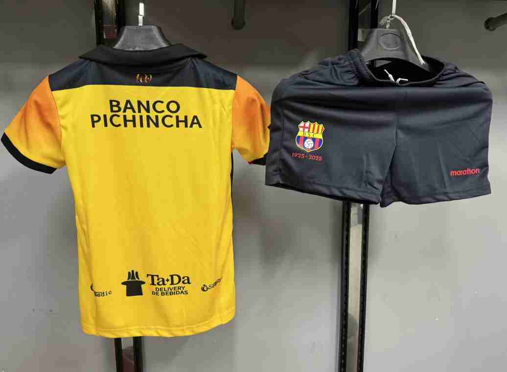 Equipacion FC Barcelona Conjunto Niños 100th 2025 2026_1